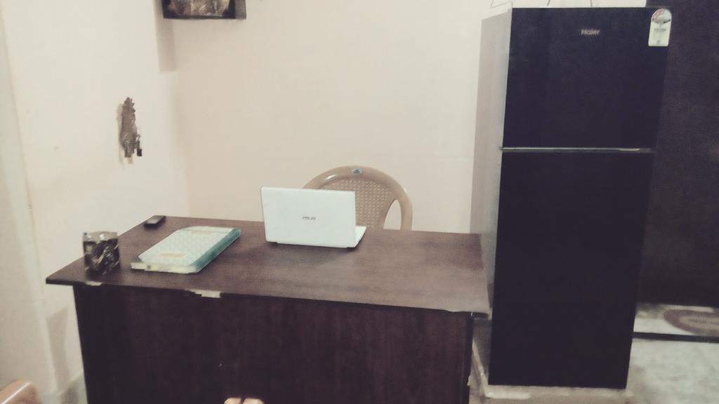 Laughing Buddha Homestay 부바네스 외부 사진